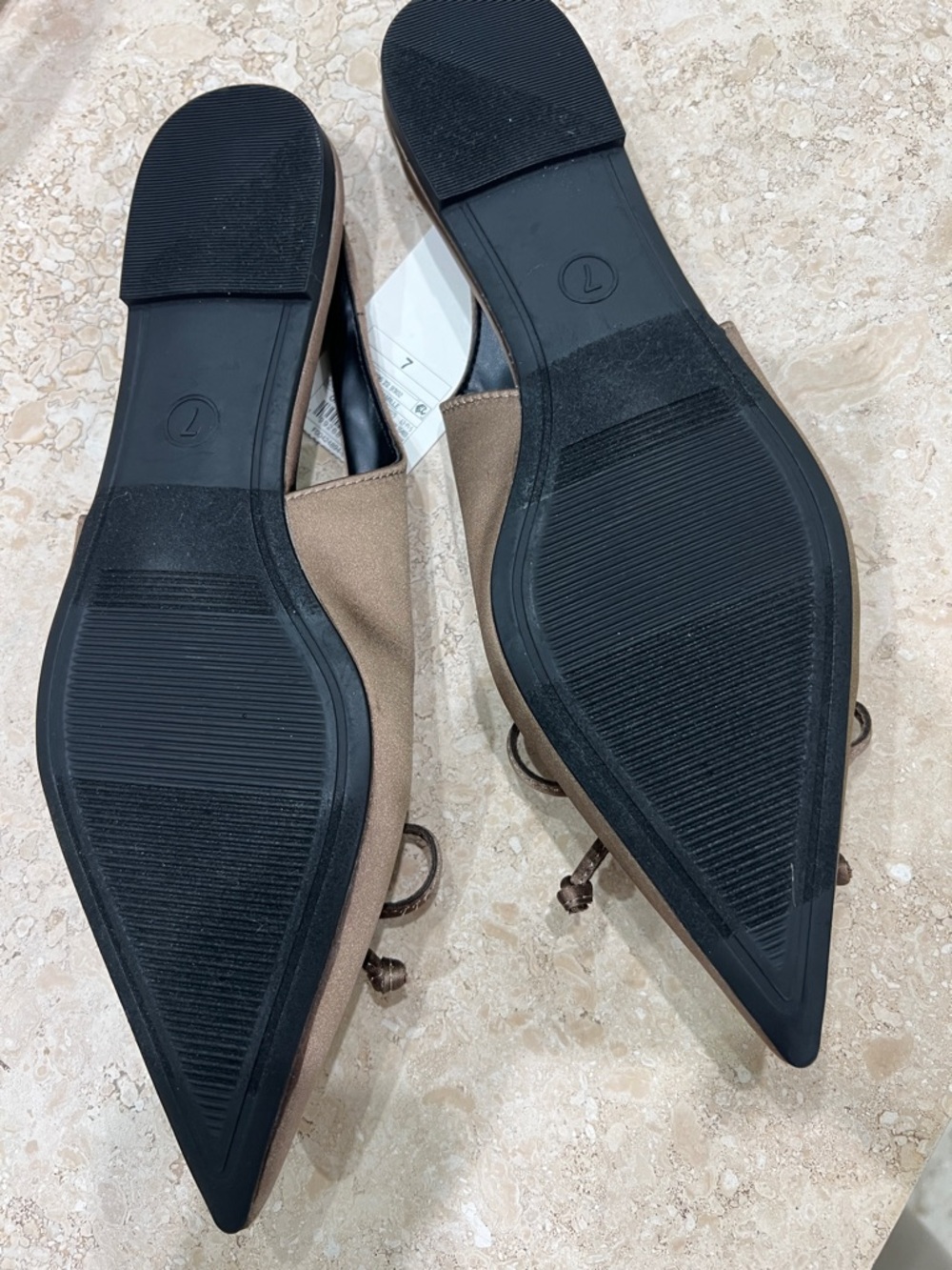 A New Day pointed toe bow flats size 7 NWT - Picture 3 of 5